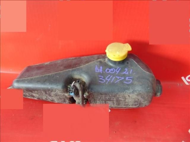 bontott DACIA LOGAN Ablakmosó Tartály