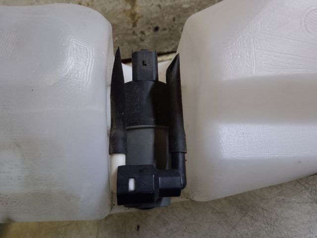 bontott DACIA LOGAN Ablakmosó Tartály