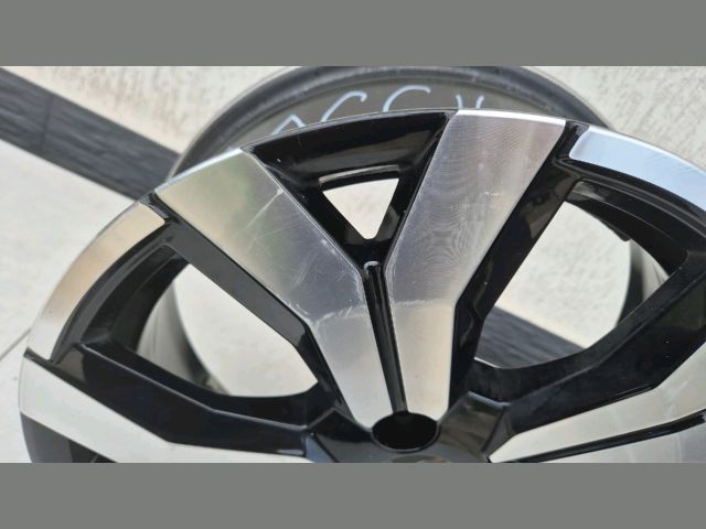 bontott DACIA LOGAN Alufelni (1 db)