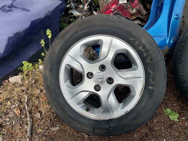 bontott DACIA LOGAN Alufelni Szett Gumival