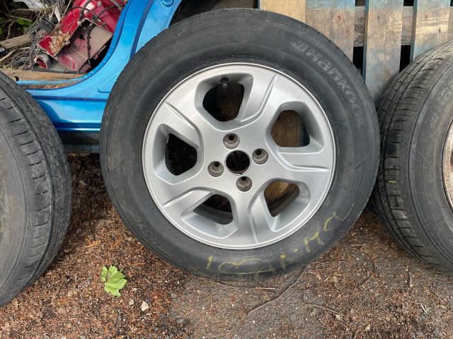 bontott DACIA LOGAN Alufelni Szett Gumival