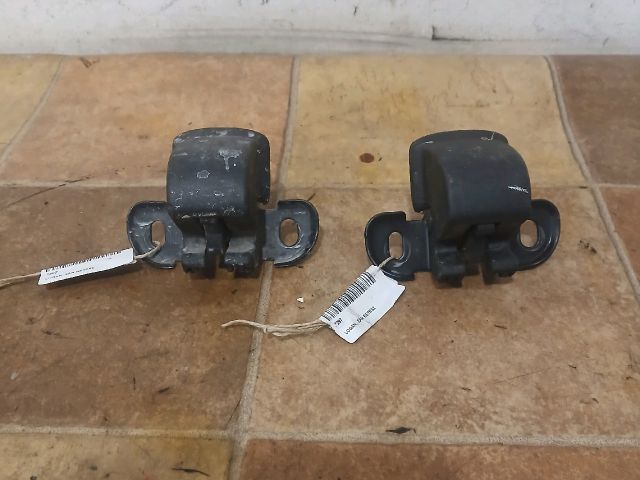 bontott DACIA LOGAN Bal Csomagtérajtó Zárszerkezet