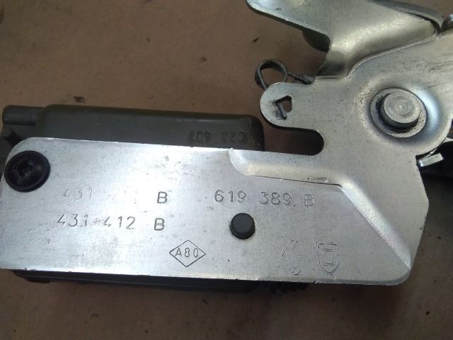 bontott DACIA LOGAN Bal Csomagtérajtó Zárszerkezet