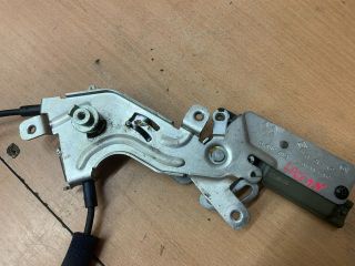 bontott DACIA LOGAN Bal Csomagtérajtó Zárszerkezet