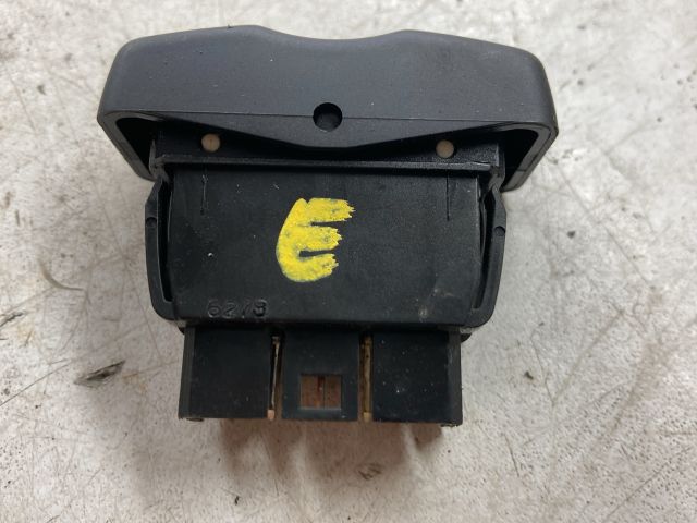 bontott DACIA LOGAN Bal első Ablakemelő Kapcsoló