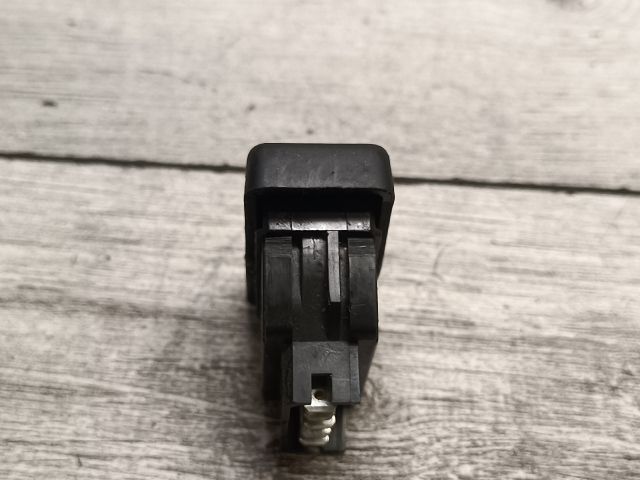 bontott DACIA LOGAN Bal első Ablakemelő Kapcsoló