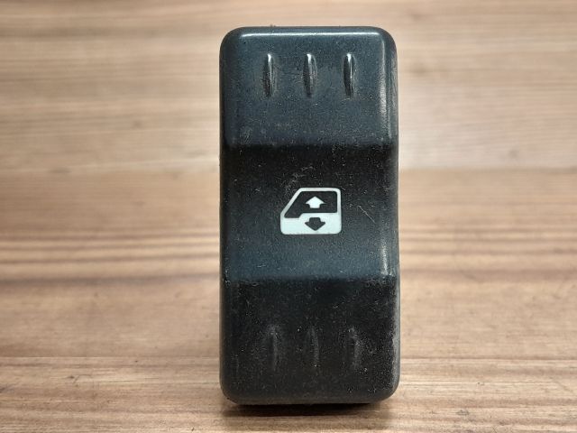 bontott DACIA LOGAN Bal első Ablakemelő Kapcsoló