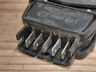 bontott DACIA LOGAN Bal első Ablakemelő Kapcsoló