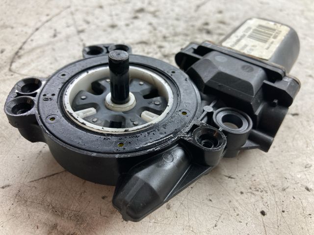 bontott DACIA LOGAN Bal első Ablakemelő Motor