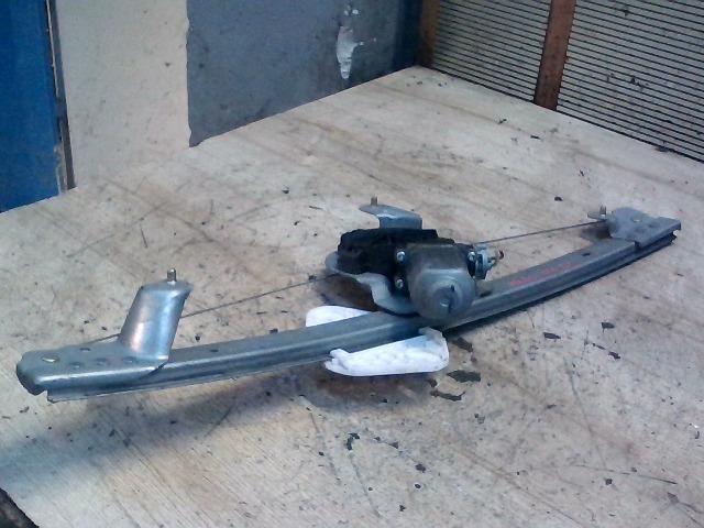 bontott DACIA LOGAN Bal első Ablakemelő Szerkezet (Elektromos)