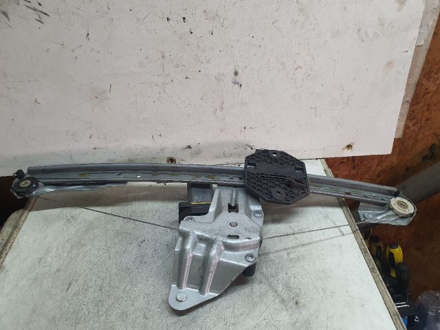 bontott DACIA LOGAN Bal első Ablakemelő Szerkezet (Elektromos)