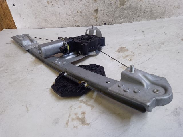 bontott DACIA LOGAN Bal első Ablakemelő Szerkezet (Elektromos)