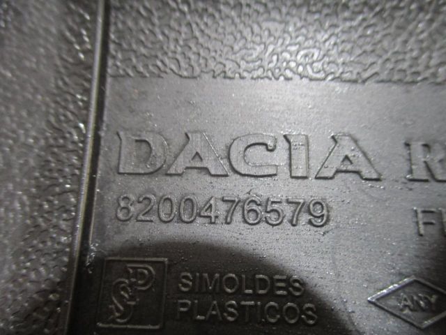 bontott DACIA LOGAN Bal első Ajtó Díszléc