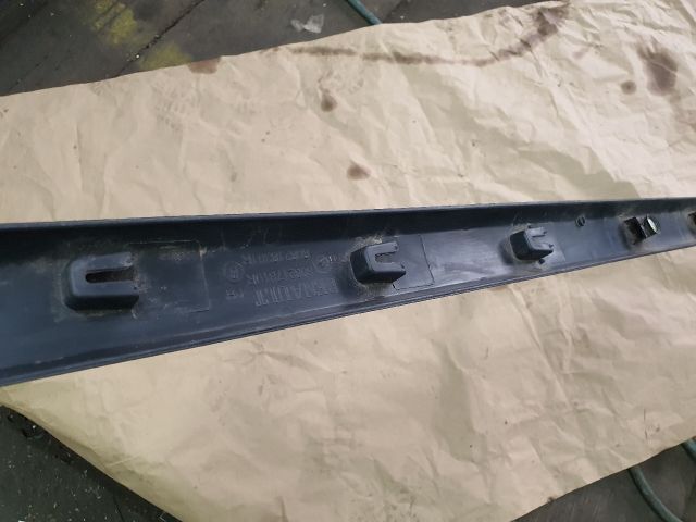 bontott DACIA LOGAN Bal első Ajtó Díszléc