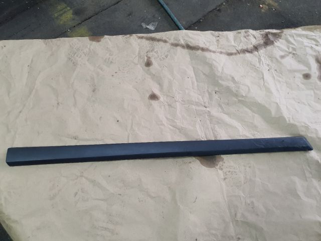 bontott DACIA LOGAN Bal első Ajtó Díszléc