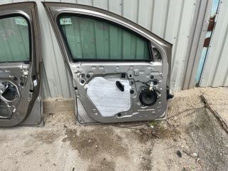 bontott DACIA LOGAN Bal első Ajtó (Részeivel)