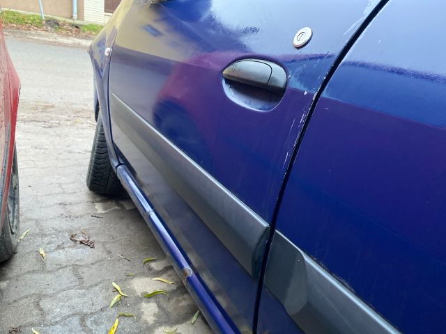 bontott DACIA LOGAN Bal első Ajtó (Üres lemez)