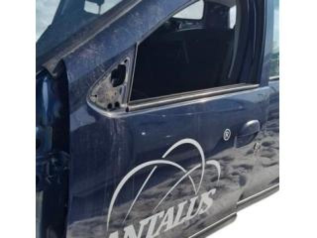 bontott DACIA LOGAN Bal első Ajtó (Üres lemez)