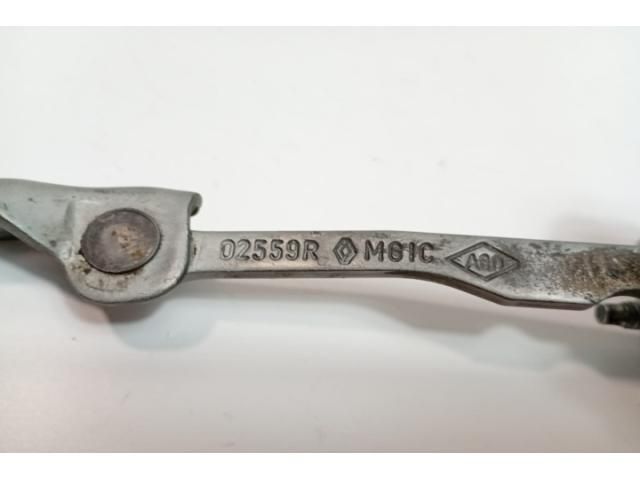 bontott DACIA LOGAN Bal első Ajtóhatároló