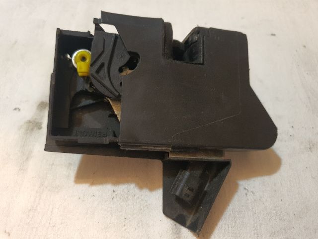 bontott DACIA LOGAN Bal első Ajtózár