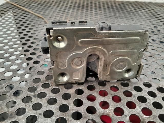 bontott DACIA LOGAN Bal első Ajtózár