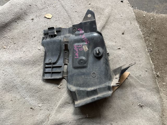 bontott DACIA LOGAN Bal első Dobbetét (Kerékjárati, Műanyag)