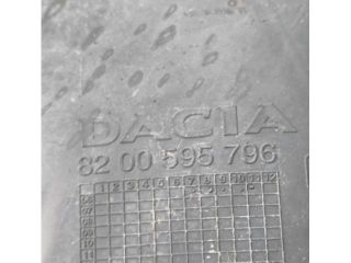 bontott DACIA LOGAN Bal első Dobbetét (Kerékjárati, Műanyag)