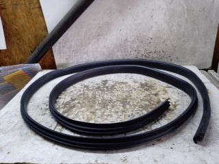 bontott DACIA LOGAN Bal első Gumikéder