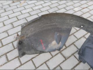 bontott DACIA LOGAN Bal első Hátsó Dobbetét (Kerékjárati, Műanyag)