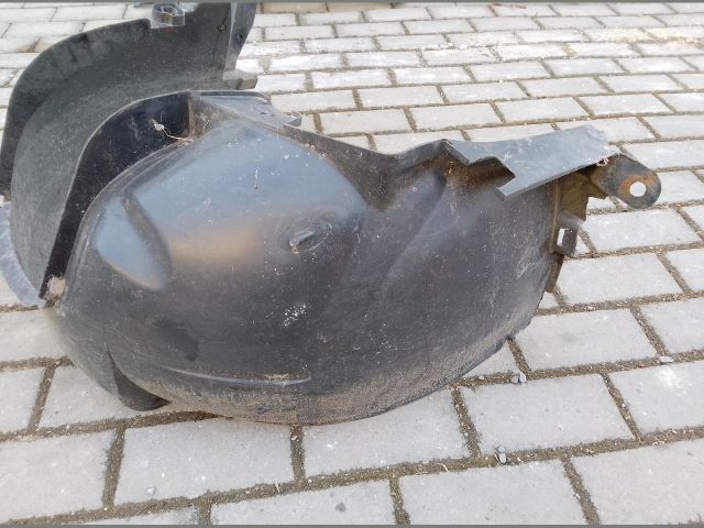 bontott DACIA LOGAN Bal első Hátsó Dobbetét (Kerékjárati, Műanyag)