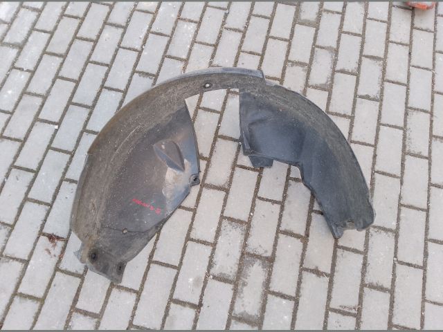 bontott DACIA LOGAN Bal első Hátsó Dobbetét (Kerékjárati, Műanyag)