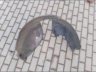 bontott DACIA LOGAN Bal első Hátsó Dobbetét (Kerékjárati, Műanyag)