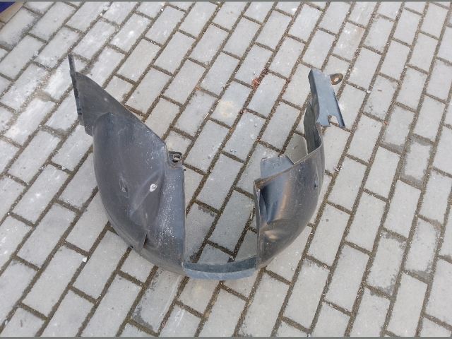 bontott DACIA LOGAN Bal első Hátsó Dobbetét (Kerékjárati, Műanyag)