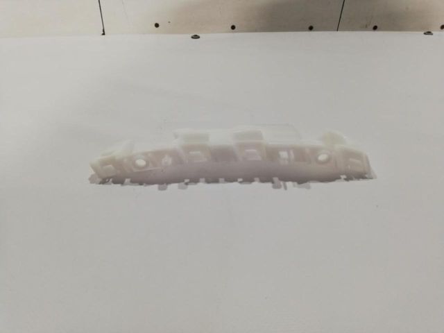 bontott DACIA LOGAN Bal első Lökhárító Tartó (Műanyag)