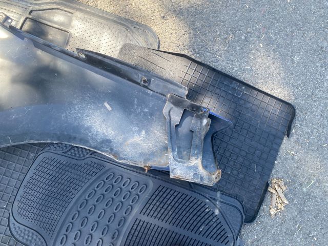 bontott DACIA LOGAN Bal első Sárvédő