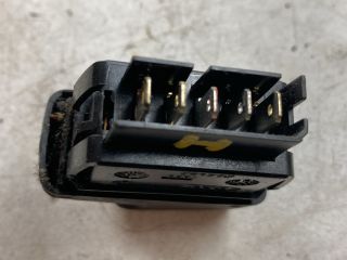 bontott DACIA LOGAN Bal hátsó Ablakemelő Kapcsoló