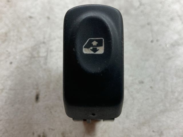 bontott DACIA LOGAN Bal hátsó Ablakemelő Kapcsoló