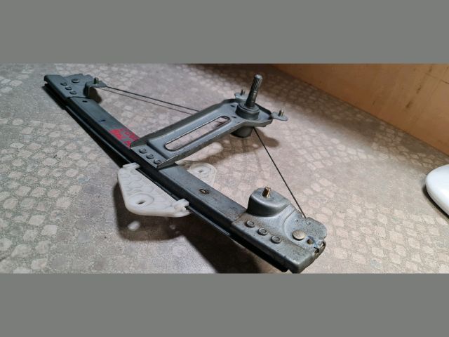 bontott DACIA LOGAN Bal hátsó Ablakemelő Szerkezet (Mechanikus)