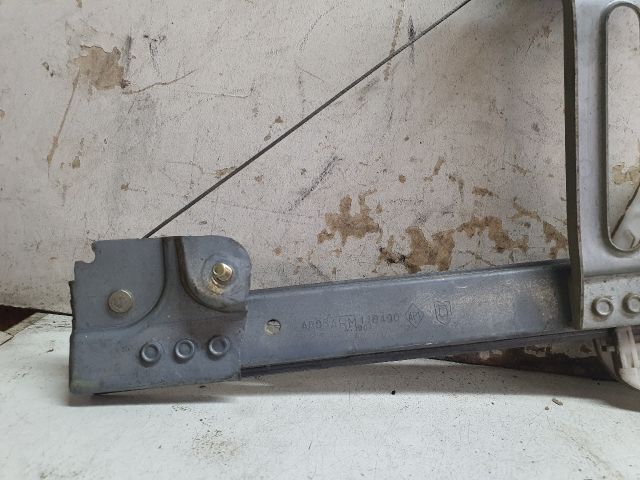 bontott DACIA LOGAN Bal hátsó Ablakemelő Szerkezet (Mechanikus)