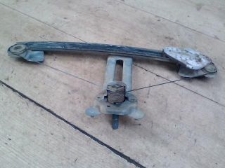 bontott DACIA LOGAN Bal hátsó Ablakemelő Szerkezet (Mechanikus)