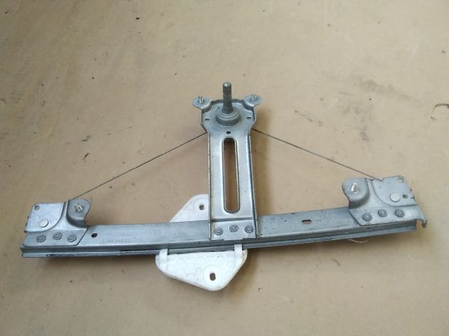 bontott DACIA LOGAN Bal hátsó Ablakemelő Szerkezet (Mechanikus)