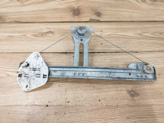 bontott DACIA LOGAN Bal hátsó Ablakemelő Szerkezet (Mechanikus)