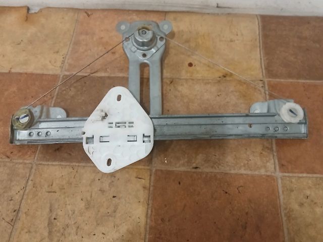 bontott DACIA LOGAN Bal hátsó Ablakemelő Szerkezet (Mechanikus)