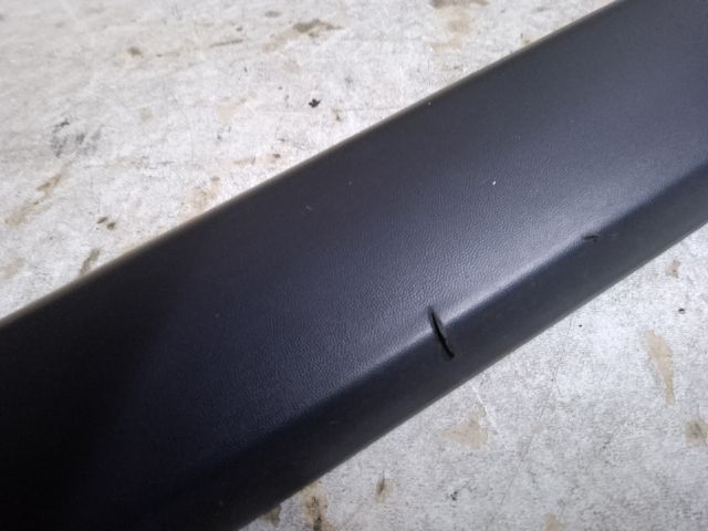 bontott DACIA LOGAN Bal hátsó Ajtó Díszléc