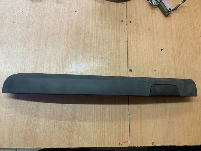 bontott DACIA LOGAN Bal hátsó Ajtó Díszléc