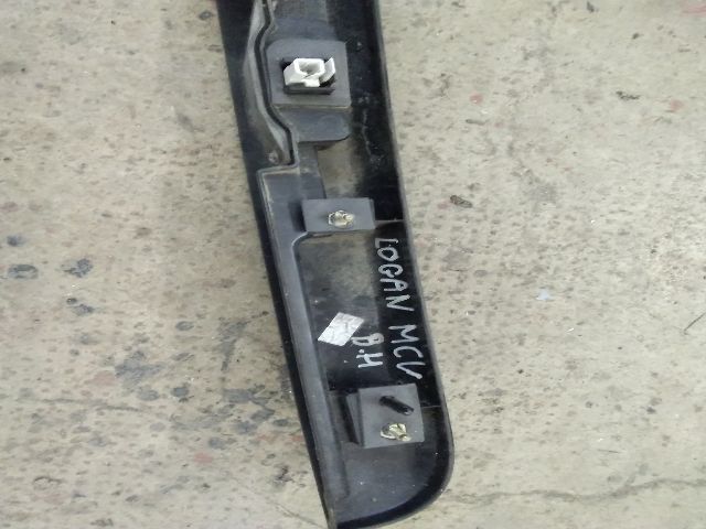 bontott DACIA LOGAN Bal hátsó Ajtó Díszléc