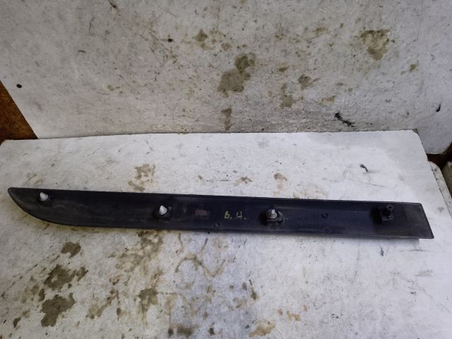 bontott DACIA LOGAN Bal hátsó Ajtó Díszléc