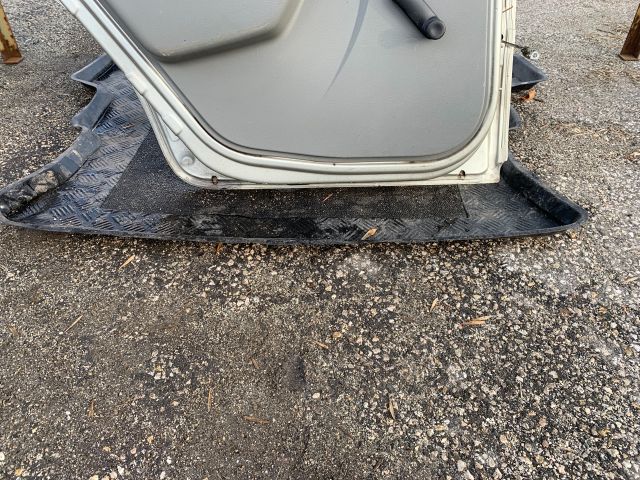 bontott DACIA LOGAN Bal hátsó Ajtó (Részeivel)