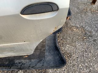 bontott DACIA LOGAN Bal hátsó Ajtó (Részeivel)
