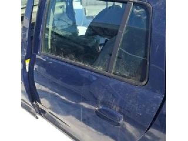 bontott DACIA LOGAN Bal hátsó Ajtó (Üres lemez)